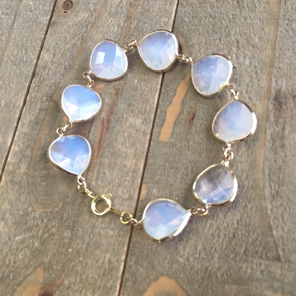 White Iridescent Crystal and Gold Bracelet - Picture 2 of 2